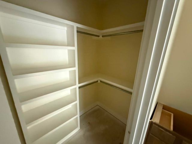 5031 N Toben Ct., Bel Aire, KS 67226