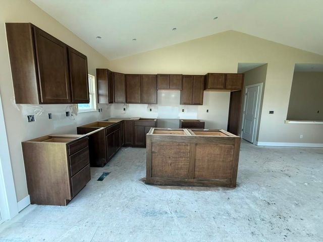 5031 N Toben Ct., Bel Aire, KS 67226