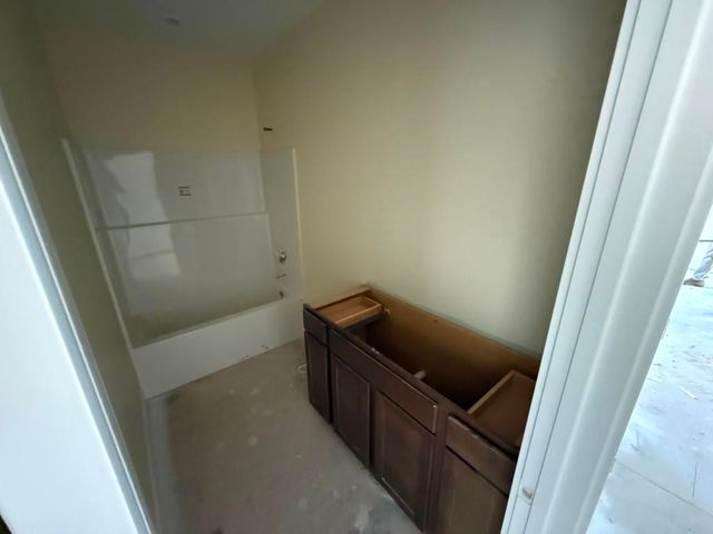 5031 N Toben Ct., Bel Aire, KS 67226