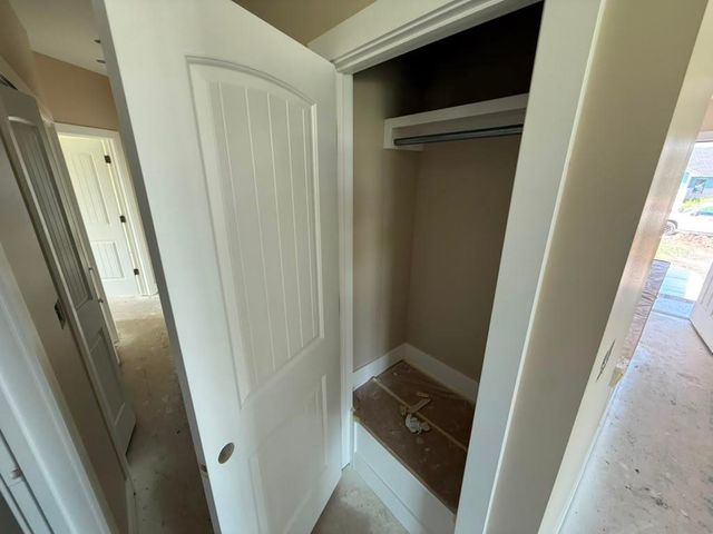 5031 N Toben Ct., Bel Aire, KS 67226