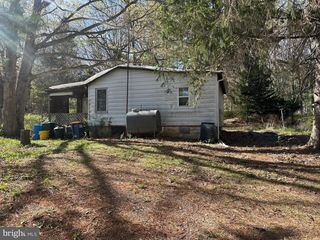 9 S SCHOOL ST, Barnesville, PA 18214