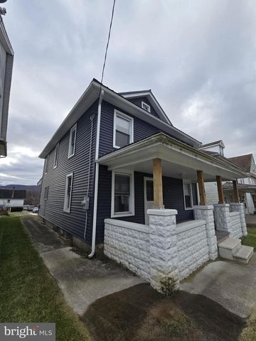 486 W 4TH ST, Lewistown, PA 17044
