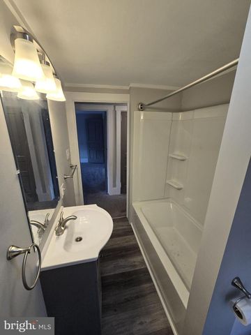 486 W 4TH ST, Lewistown, PA 17044