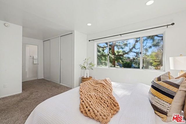 14850 Hesby Street 203, Sherman Oaks, CA 91403