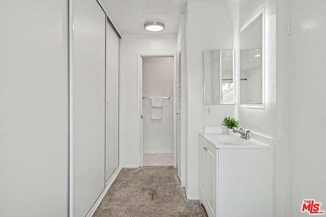 14850 Hesby Street 203, Sherman Oaks, CA 91403