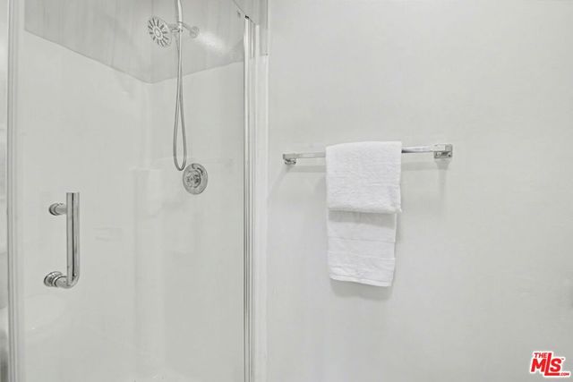 14850 Hesby Street 203, Sherman Oaks, CA 91403