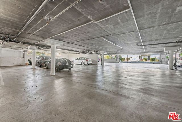 14850 Hesby Street 203, Sherman Oaks, CA 91403