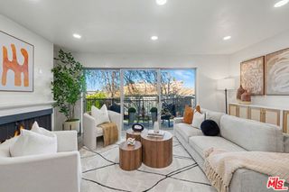 14850 Hesby Street 203, Sherman Oaks, CA 91403