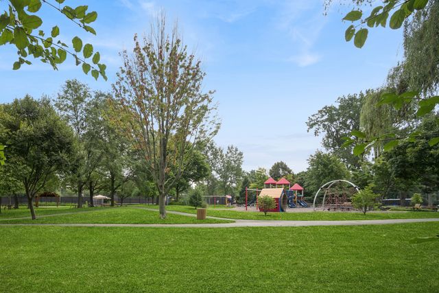 921 Wilmot Road, Deerfield, IL 60015