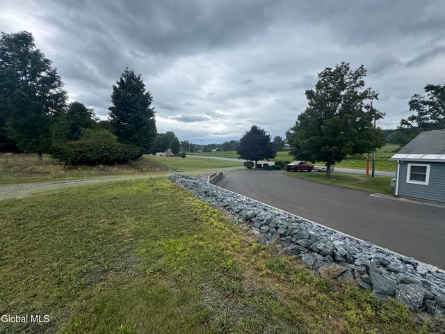 474 Groveside Road, Pittstown, NY 12090