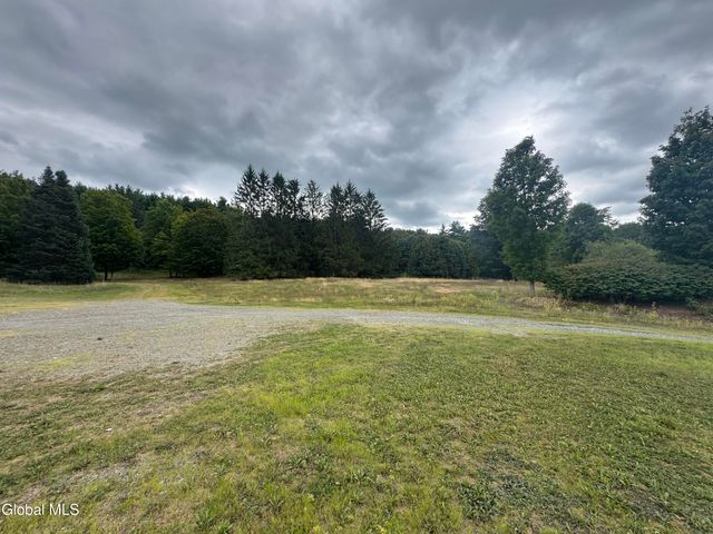 474 Groveside Road, Pittstown, NY 12090