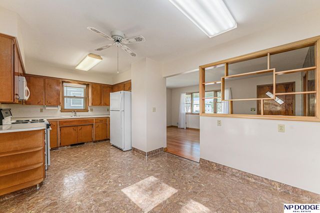 3957 E Street, Omaha, NE 68107