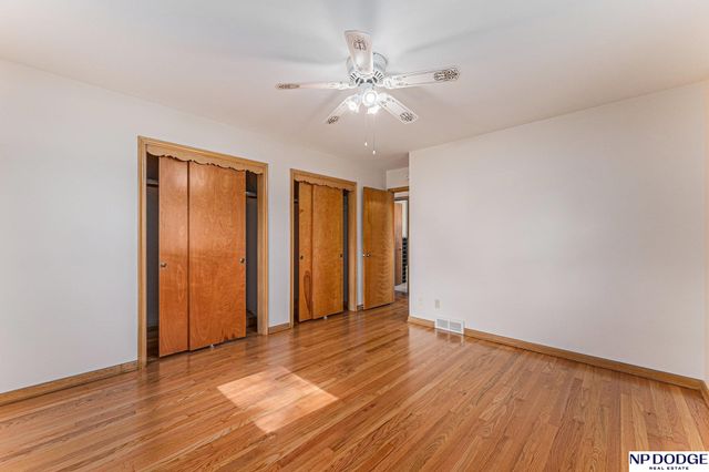 3957 E Street, Omaha, NE 68107