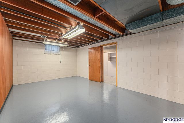 3957 E Street, Omaha, NE 68107