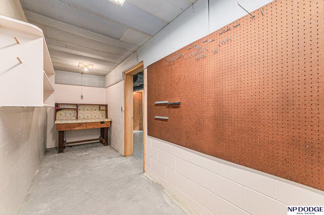 3957 E Street, Omaha, NE 68107