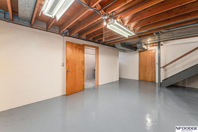 3957 E Street, Omaha, NE 68107