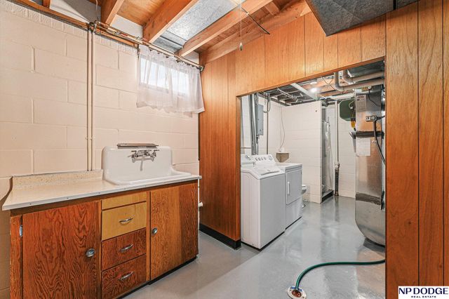 3957 E Street, Omaha, NE 68107