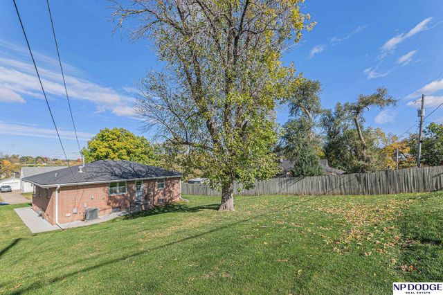 3957 E Street, Omaha, NE 68107