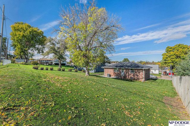 3957 E Street, Omaha, NE 68107