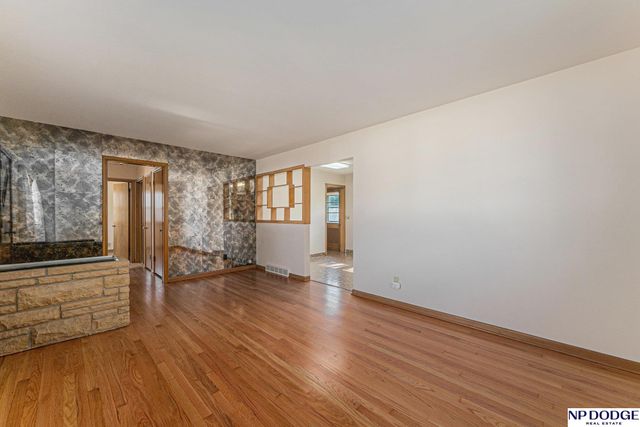 3957 E Street, Omaha, NE 68107