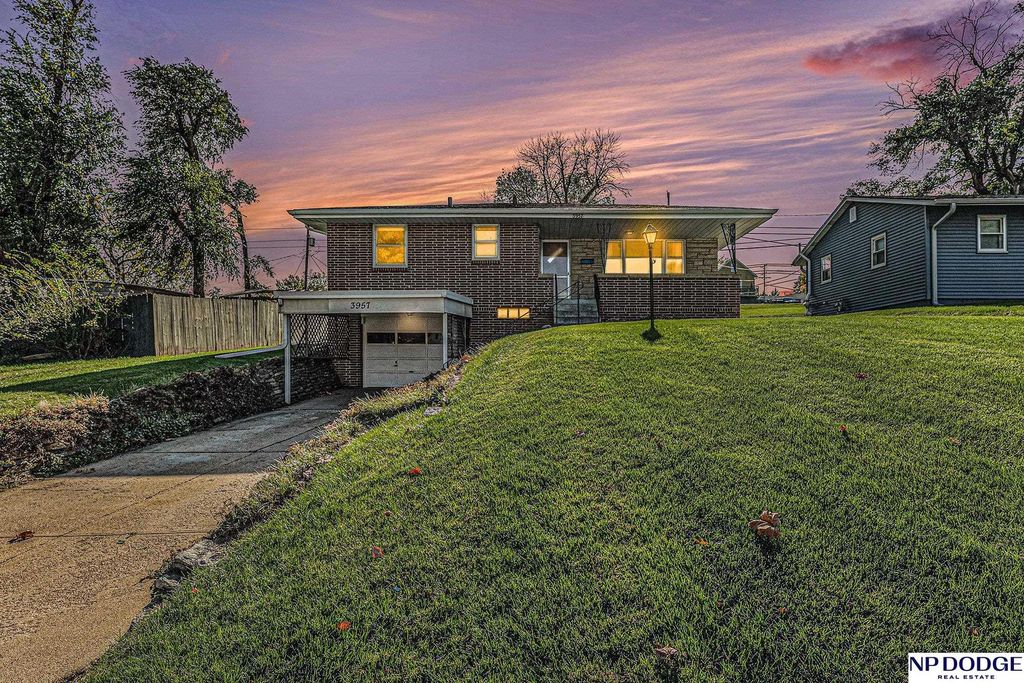 3957 E Street, Omaha, NE 68107