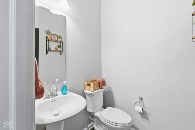 5965 Bartley Drive, Noblesville, IN 46062