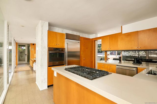 5622 Linda Rosa Ave, La Jolla, CA 92037