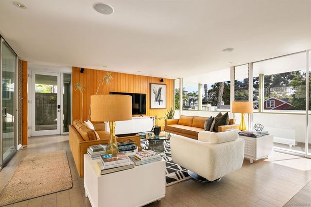 5622 Linda Rosa Ave, La Jolla, CA 92037