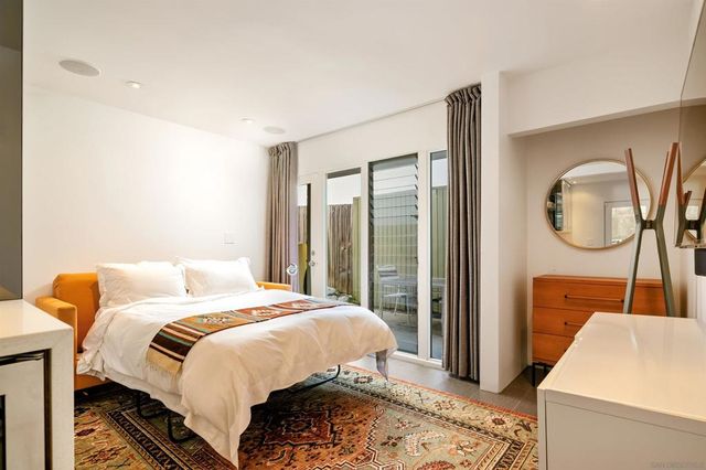 5622 Linda Rosa Ave, La Jolla, CA 92037