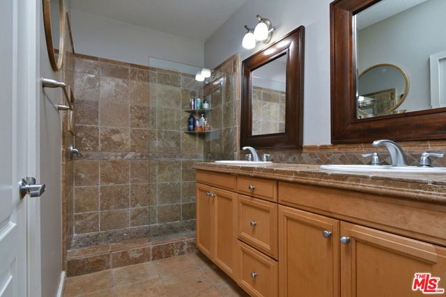 5412 W 149th Place 4, Hawthorne, CA 90250