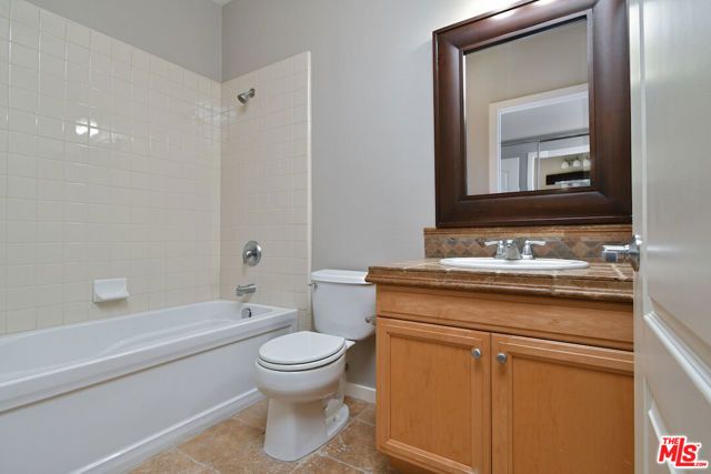 5412 W 149th Place 4, Hawthorne, CA 90250