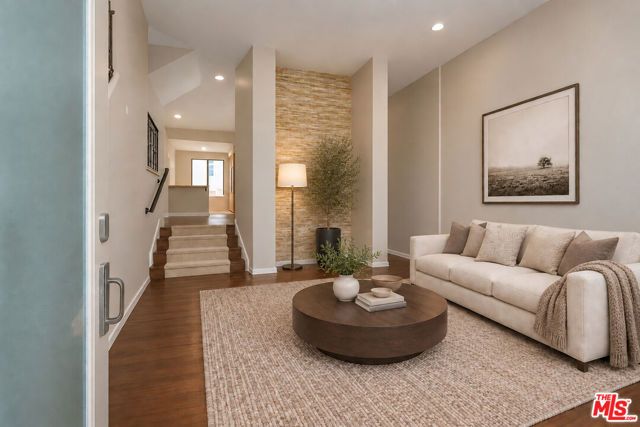 5412 W 149th Place 4, Hawthorne, CA 90250