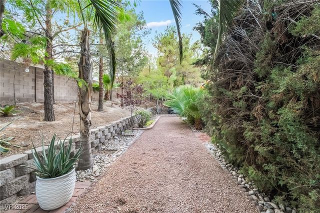 4858 Estero Drive, Las Vegas, NV 89147