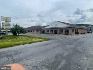 408 E PENN AVENUE, Robesonia, PA 19551