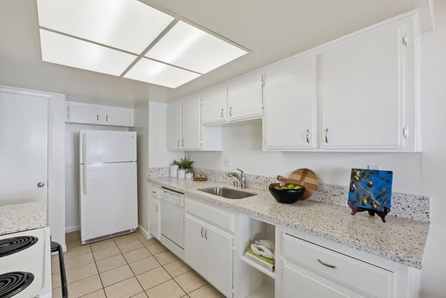 26 4th Street 9, Los Altos, CA 94022