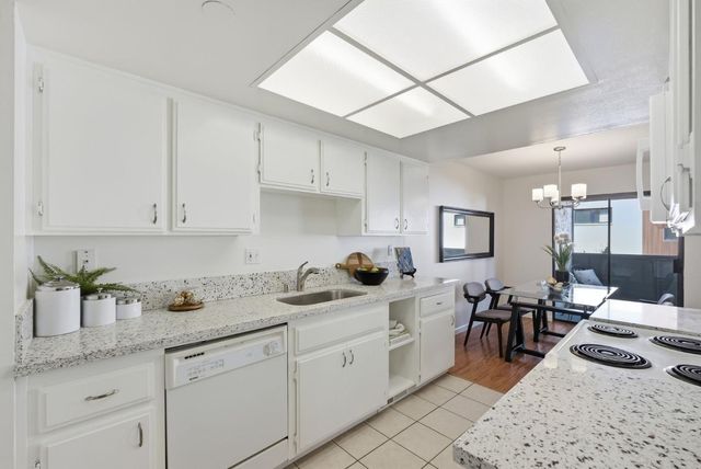 26 4th Street 9, Los Altos, CA 94022