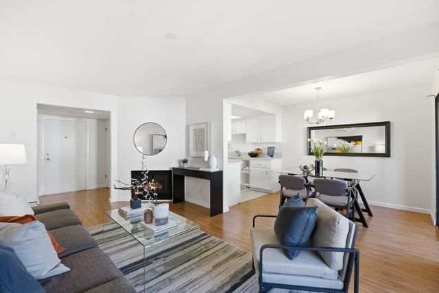 26 4th Street 9, Los Altos, CA 94022