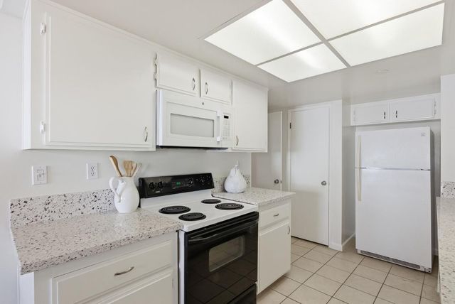 26 4th Street 9, Los Altos, CA 94022