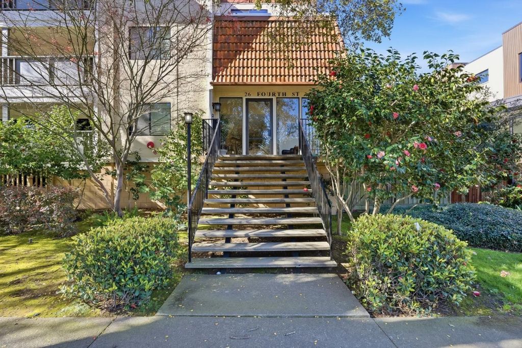 26 4th Street 9, Los Altos, CA 94022