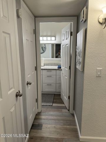 5750 N Camino Esplendora Apt 118, Tucson, AZ 85718