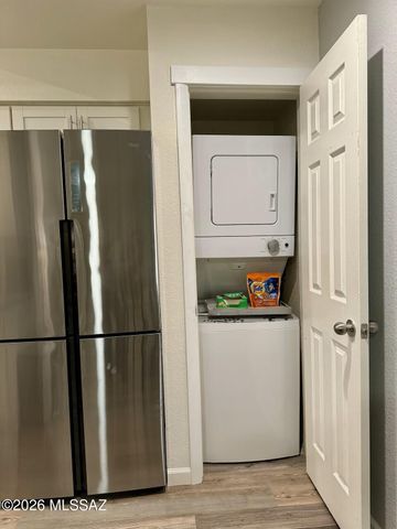 5750 N Camino Esplendora Apt 118, Tucson, AZ 85718