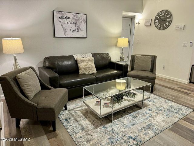5750 N Camino Esplendora Apt 118, Tucson, AZ 85718
