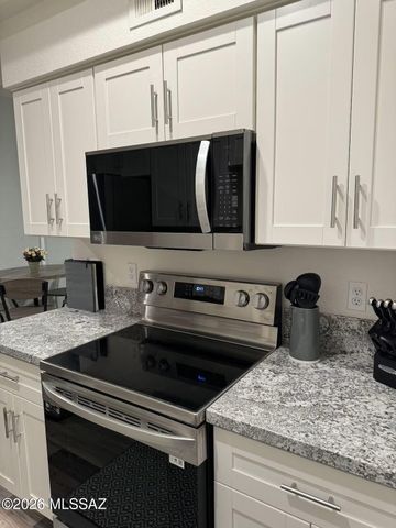 5750 N Camino Esplendora Apt 118, Tucson, AZ 85718