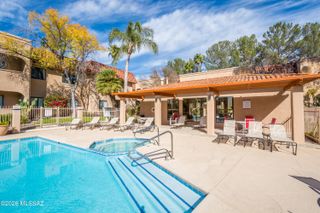 5750 N Camino Esplendora Apt 118, Tucson, AZ 85718