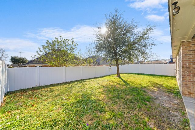 3338 Shining Light Drive, Dallas, TX 75228