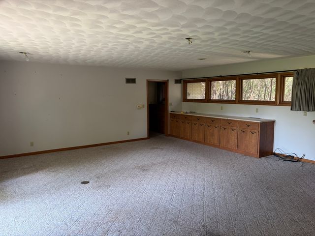 9206 35th Street W, Milan, IL 61264