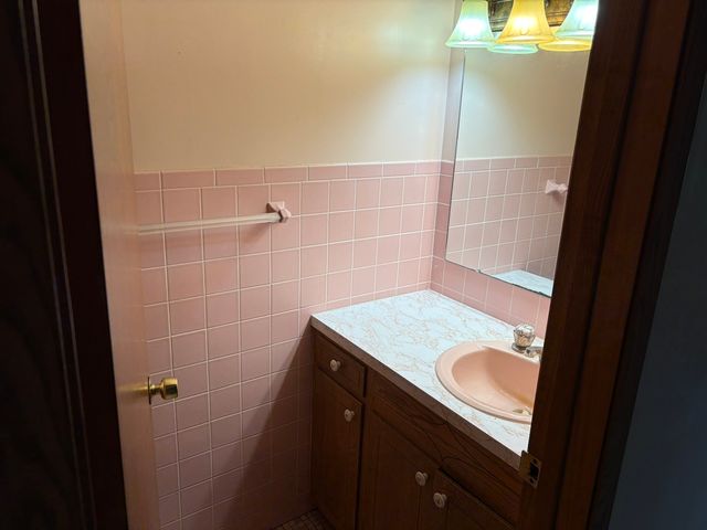 9206 35th Street W, Milan, IL 61264