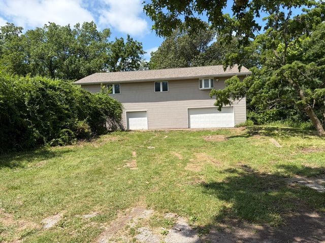 9206 35th Street W, Milan, IL 61264