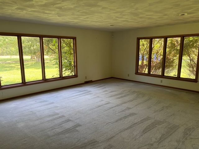 9206 35th Street W, Milan, IL 61264