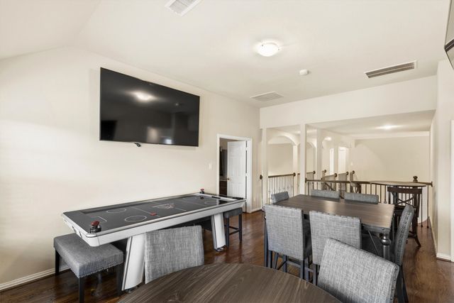 412 Shadow Creek Drive, Desoto, TX 75115